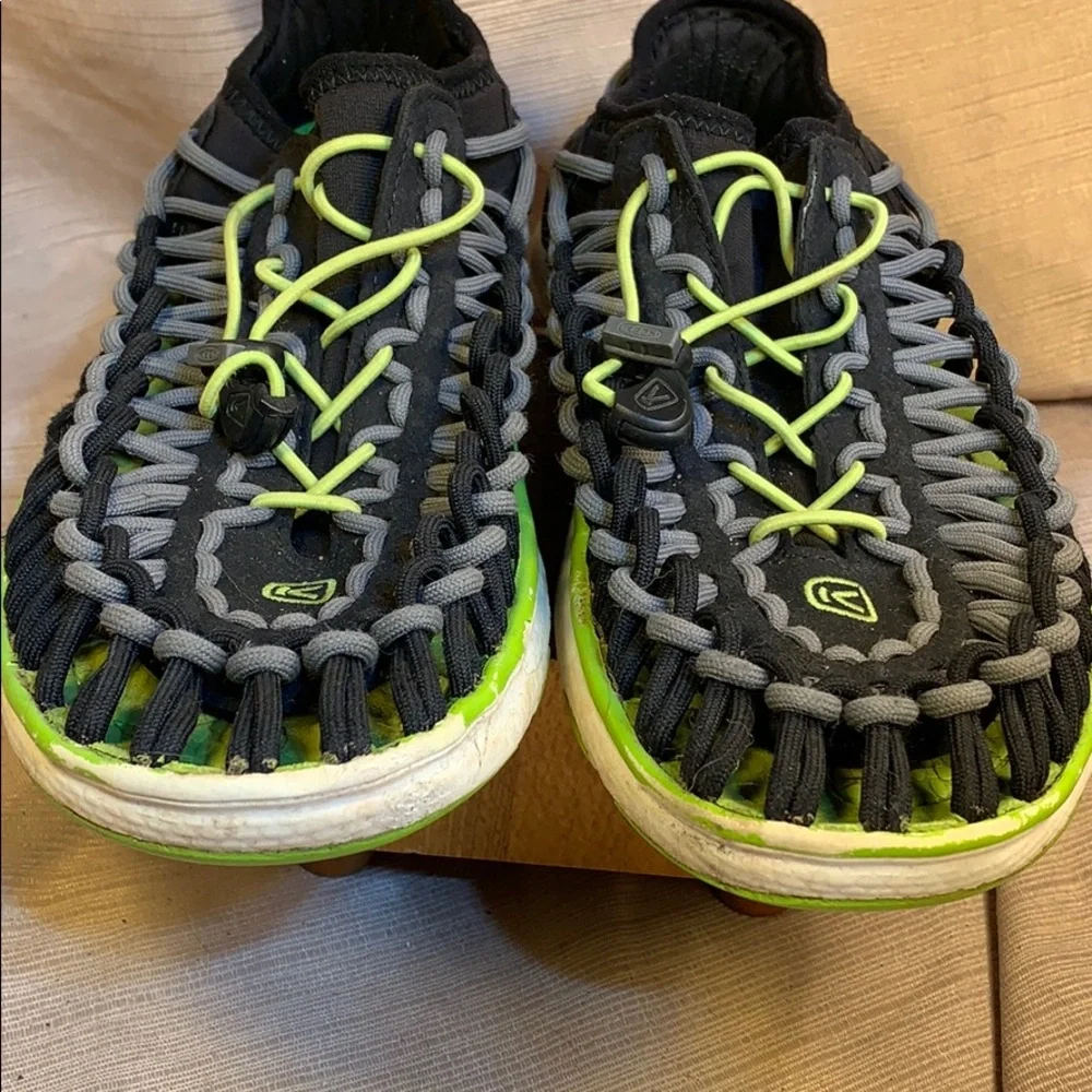 Keen uneek woven sandals preloved light comfort